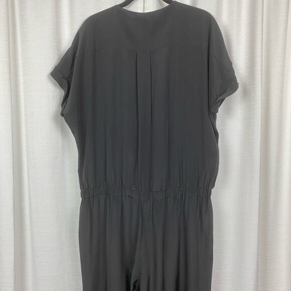 Vince Black Silk Short Sleeve Cropped Jumpsuit Sz.12 - Picture 12 of 16